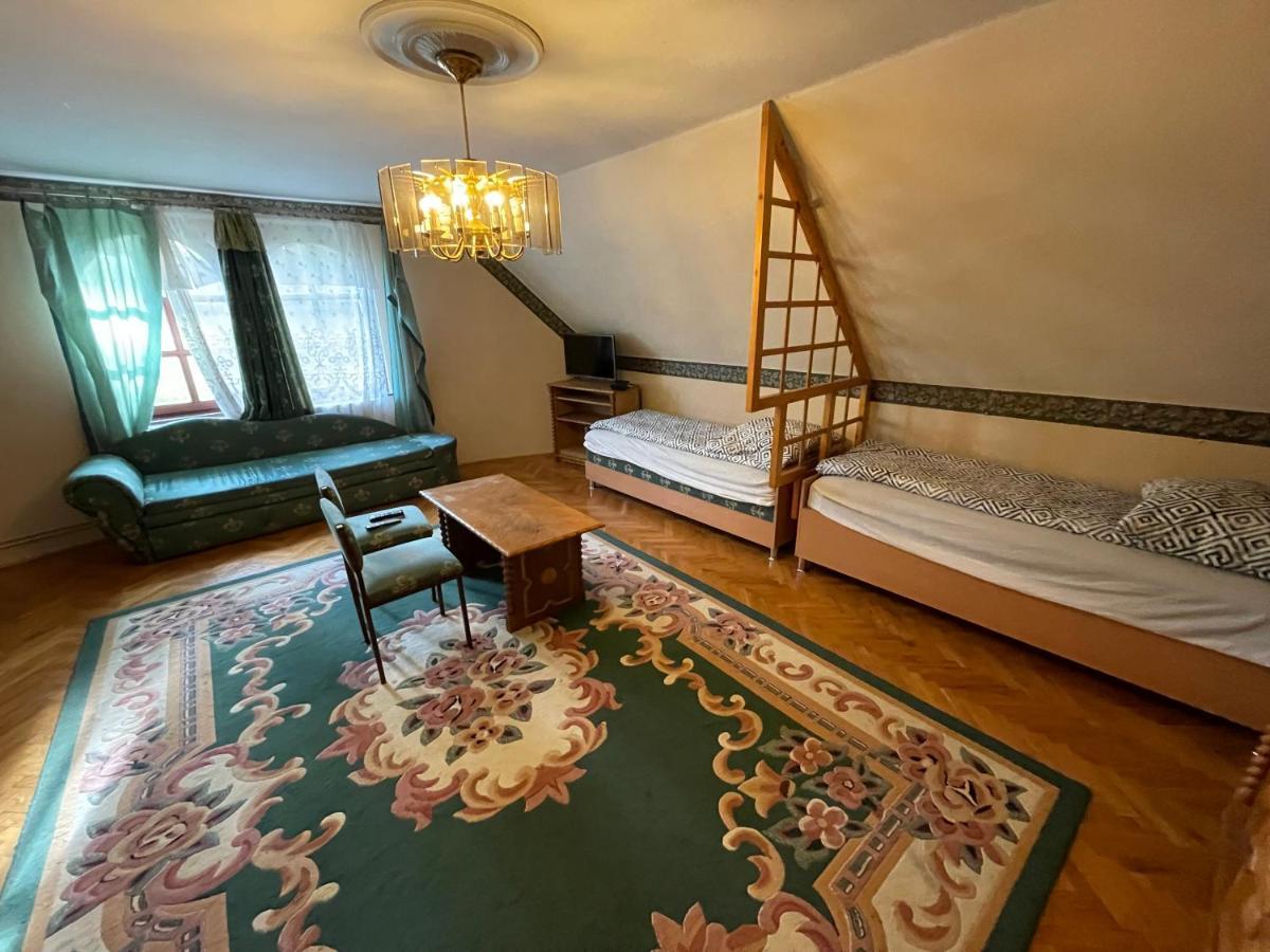 Szimpla Vendeghaz Hotel Mişcolţ Exterior foto