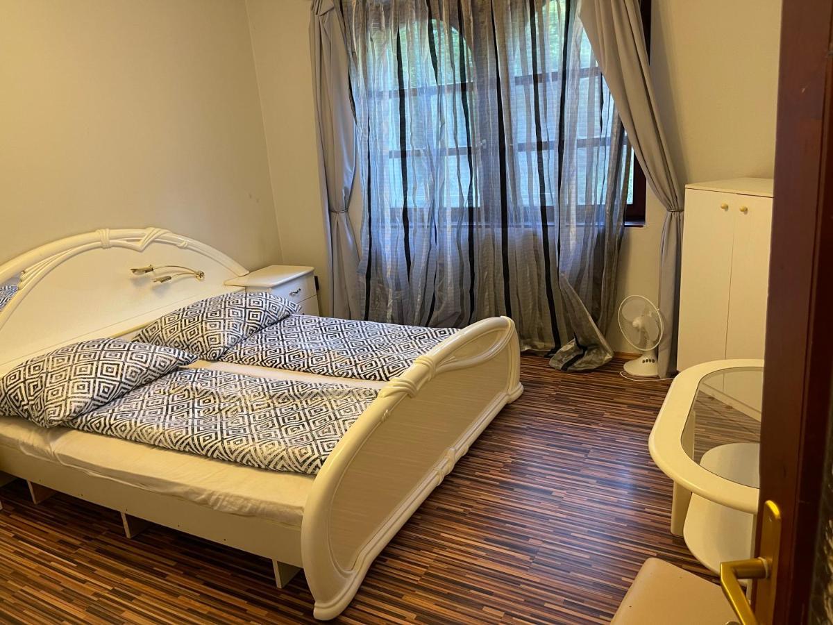 Szimpla Vendeghaz Hotel Mişcolţ Exterior foto