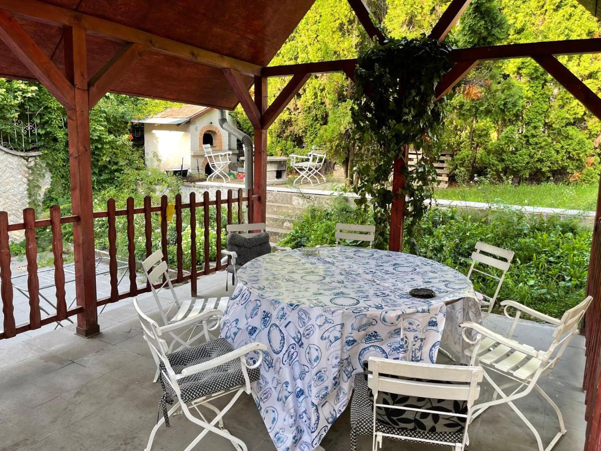 Szimpla Vendeghaz Hotel Mişcolţ Exterior foto